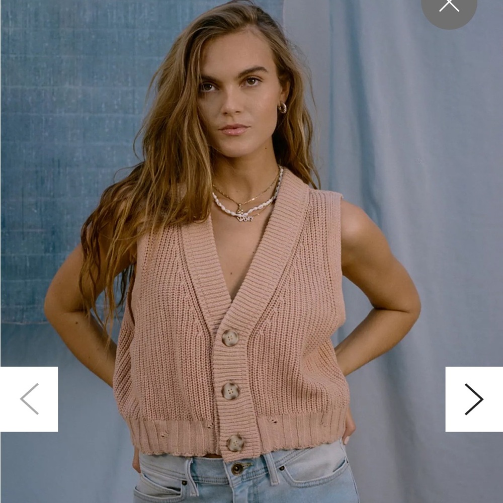 BDG Mona Button-Down Sweater Vest